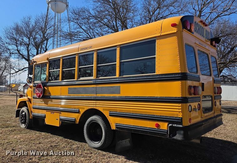 image for item FI0767 2004 Thomas school bus