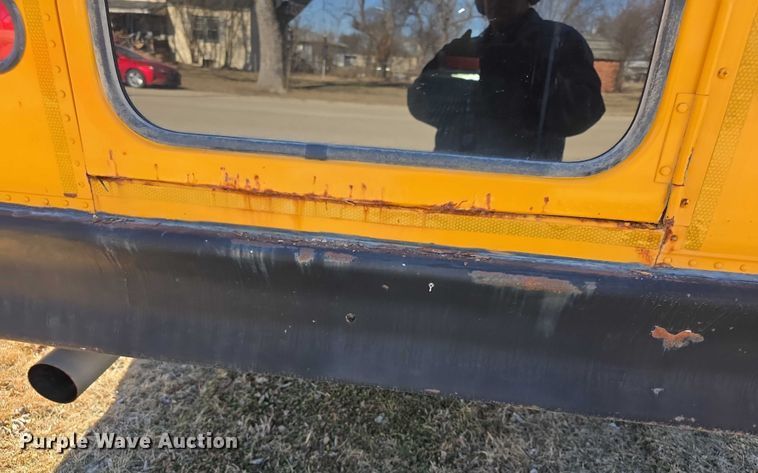 image for item FI0767 2004 Thomas school bus