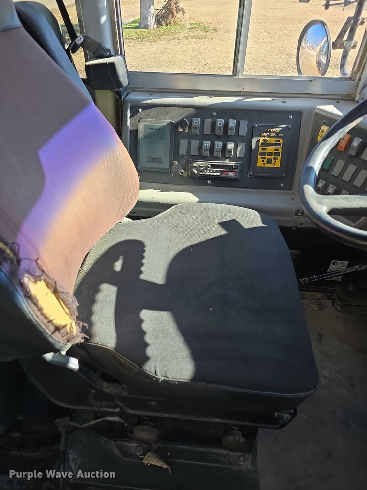 image for item FI0767 2004 Thomas school bus