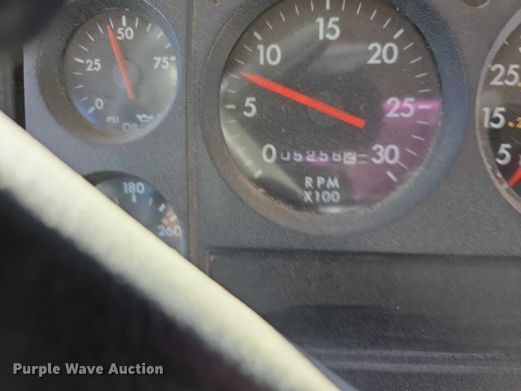 image for item FI0767 2004 Thomas school bus