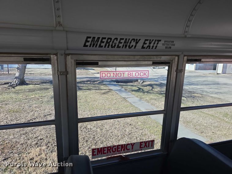 image for item FI0767 2004 Thomas school bus