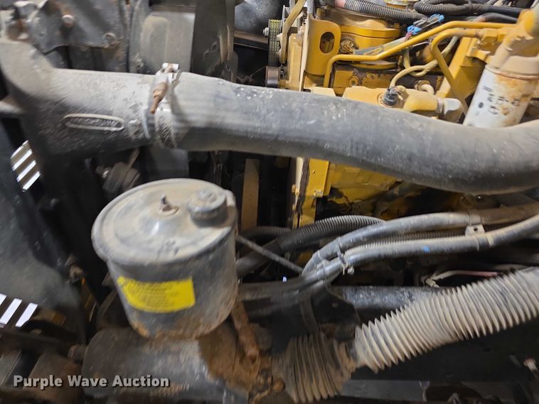 image for item FI0767 2004 Thomas school bus