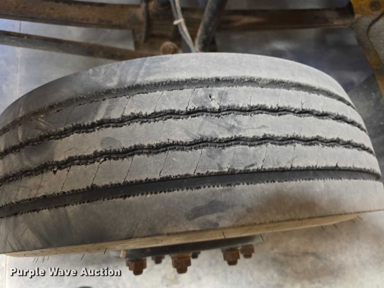 image for item FI0767 2004 Thomas school bus