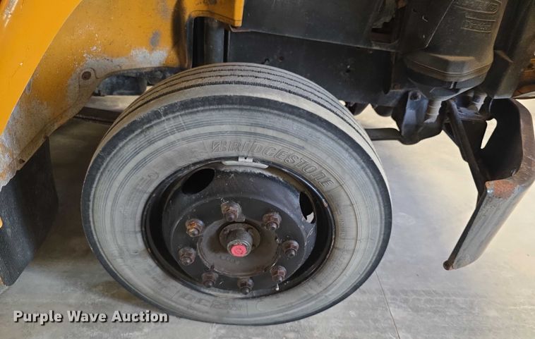 image for item FI0767 2004 Thomas school bus