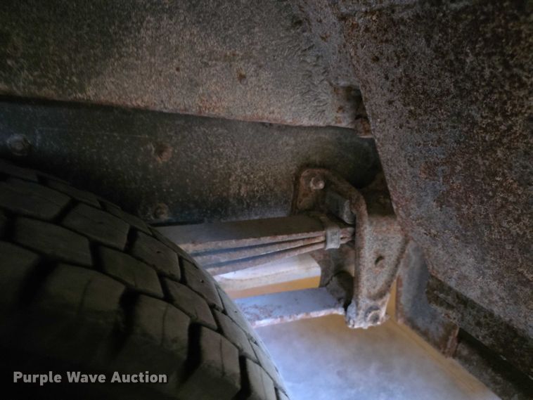 image for item FI0767 2004 Thomas school bus