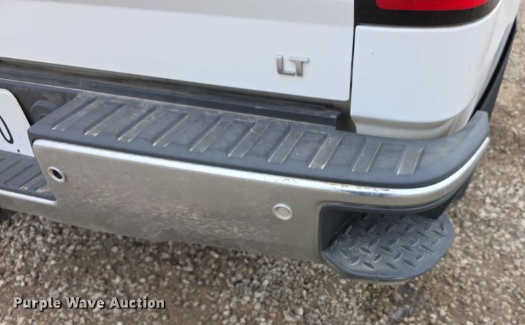 image for item FI0810 2015 Chevrolet Silverado 1500 Crew Cab pickup truck