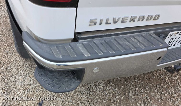 image for item FI0810 2015 Chevrolet Silverado 1500 Crew Cab pickup truck