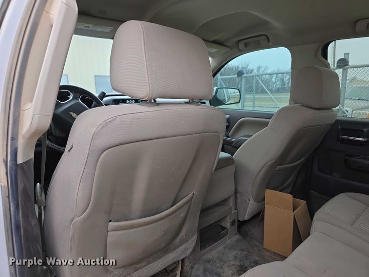 image for item FI0810 2015 Chevrolet Silverado 1500 Crew Cab pickup truck