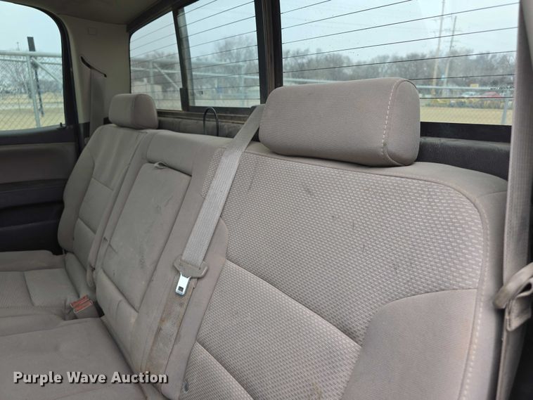 image for item FI0810 2015 Chevrolet Silverado 1500 Crew Cab pickup truck