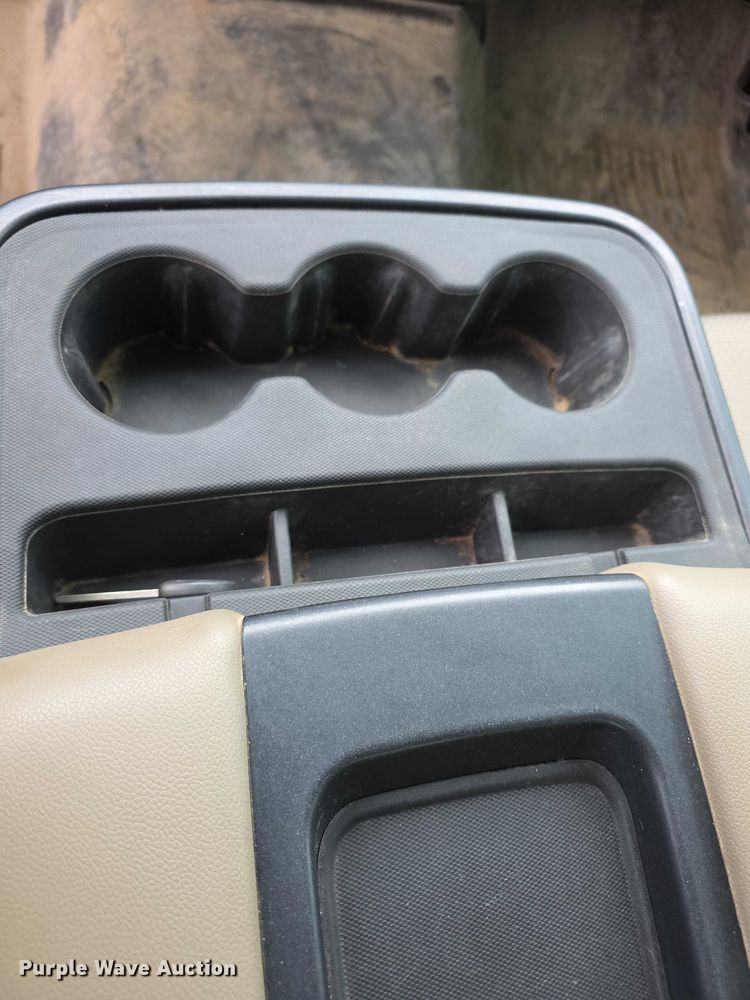 image for item FI0810 2015 Chevrolet Silverado 1500 Crew Cab pickup truck