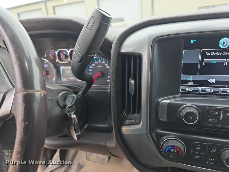 image for item FI0810 2015 Chevrolet Silverado 1500 Crew Cab pickup truck