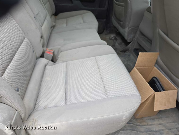 image for item FI0810 2015 Chevrolet Silverado 1500 Crew Cab pickup truck