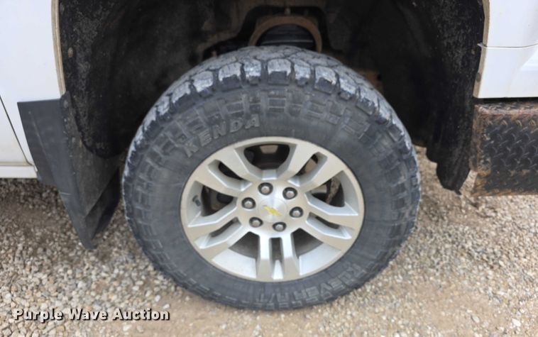 image for item FI0810 2015 Chevrolet Silverado 1500 Crew Cab pickup truck