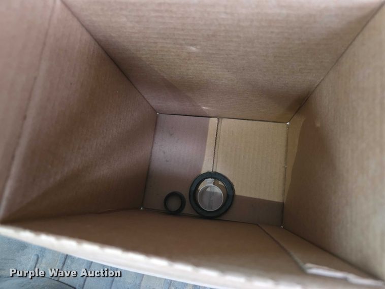 image for item FI0810 2015 Chevrolet Silverado 1500 Crew Cab pickup truck