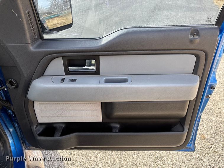 image for item FI1605 2014 Ford F150 Crew Cab pickup truck