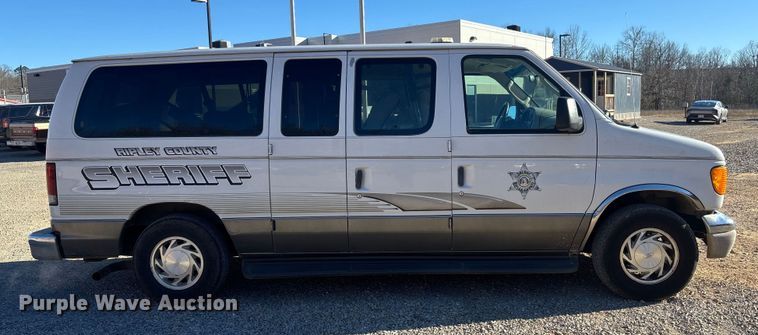 image for item FI1632 2003 Ford E150 van