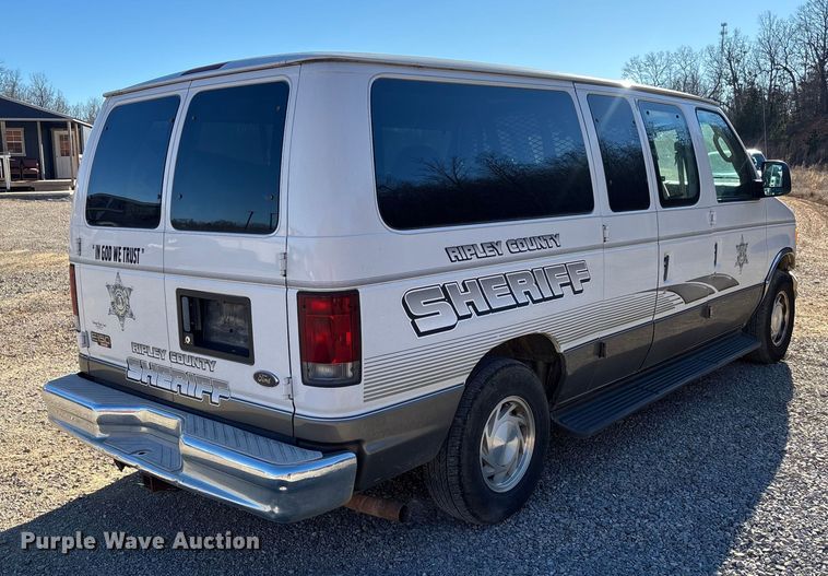 image for item FI1632 2003 Ford E150 van