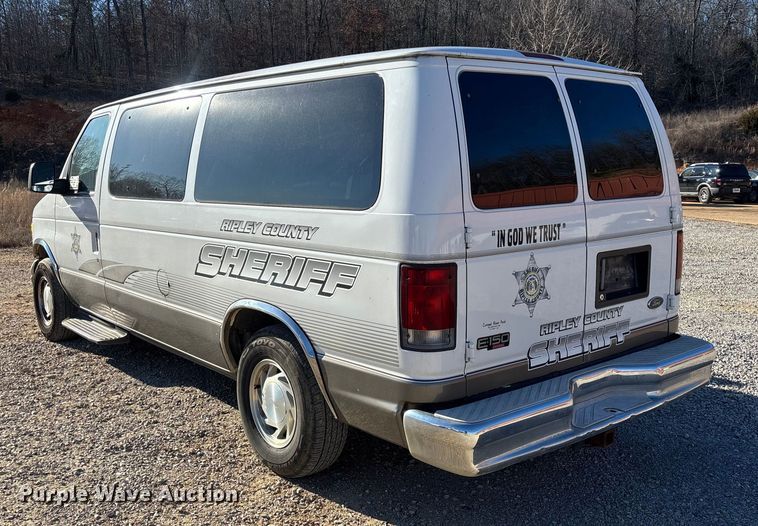 image for item FI1632 2003 Ford E150 van