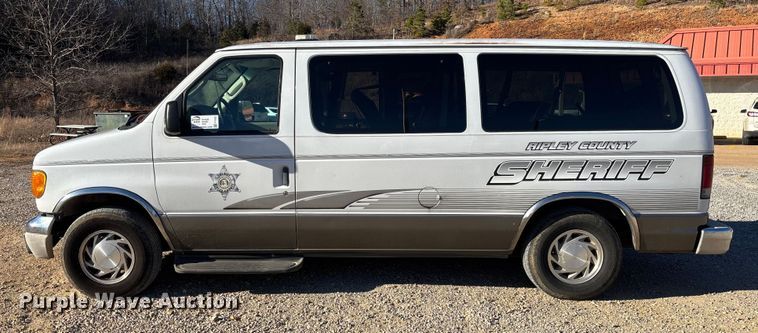 image for item FI1632 2003 Ford E150 van