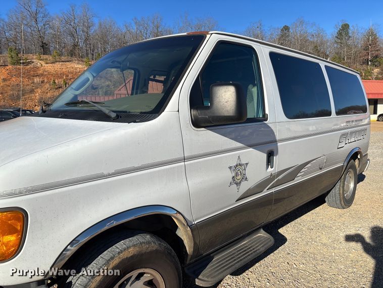 image for item FI1632 2003 Ford E150 van