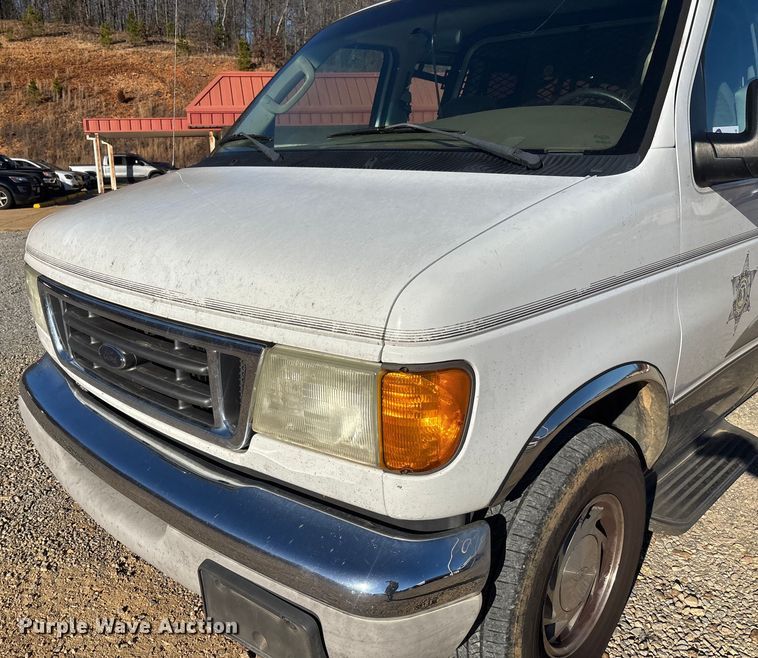 image for item FI1632 2003 Ford E150 van