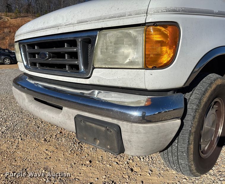 image for item FI1632 2003 Ford E150 van