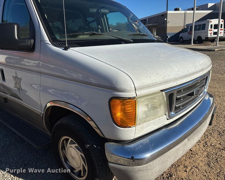 image for item FI1632 2003 Ford E150 van