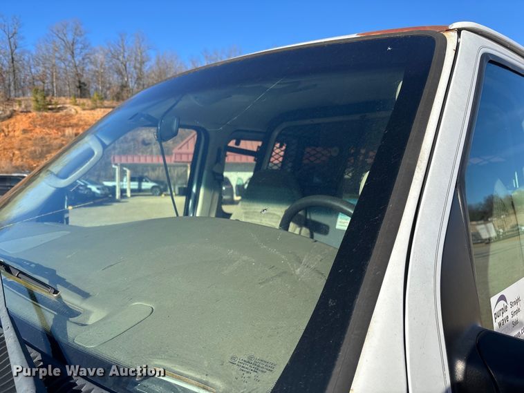 image for item FI1632 2003 Ford E150 van