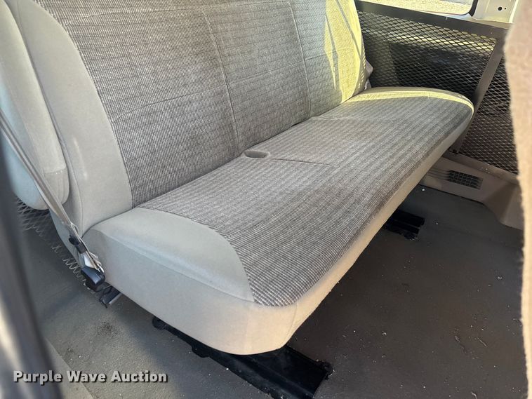 image for item FI1632 2003 Ford E150 van