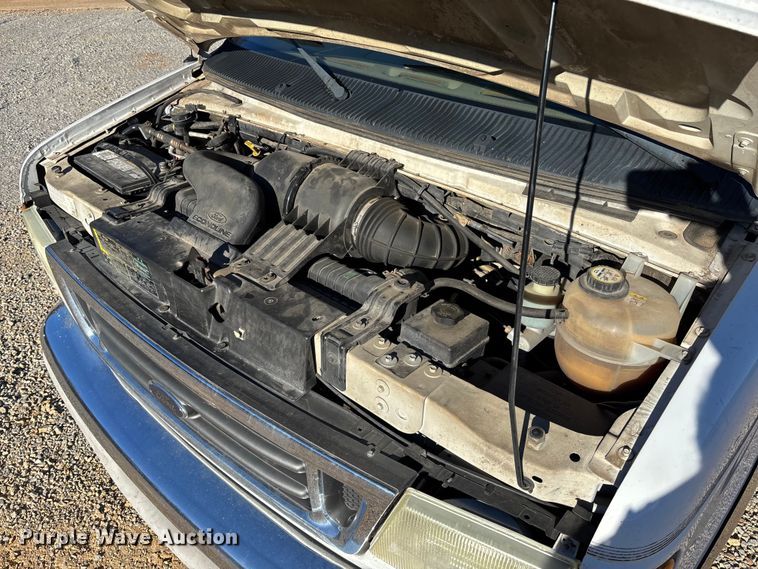 image for item FI1632 2003 Ford E150 van