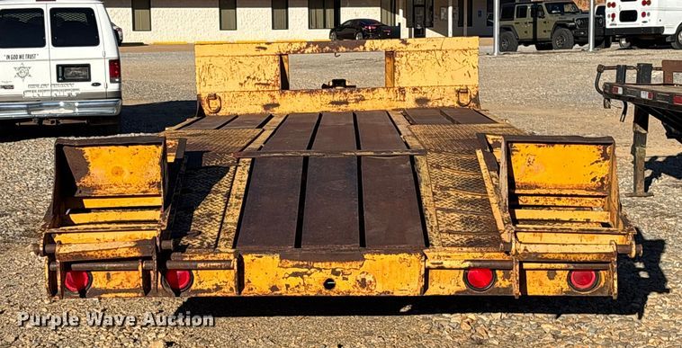 image for item FI1635 1976 Equipment trailer