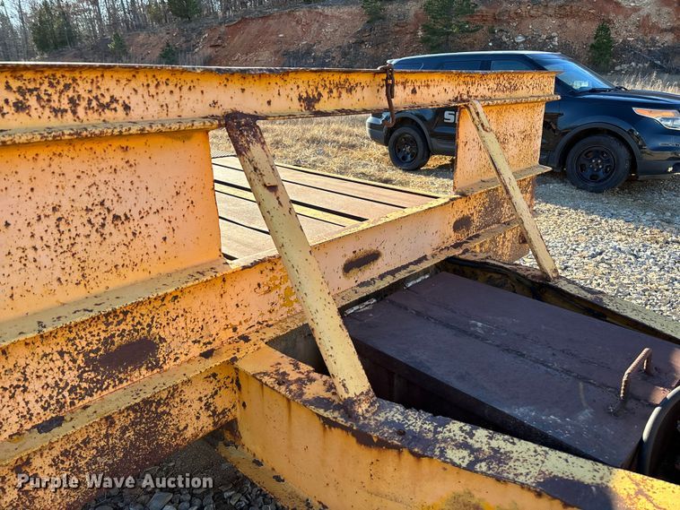 image for item FI1635 1976 Equipment trailer