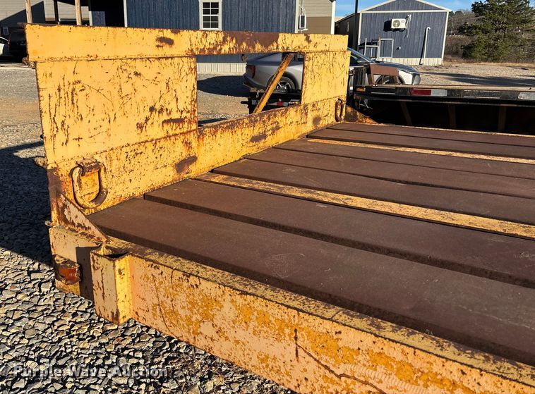 image for item FI1635 1976 Equipment trailer