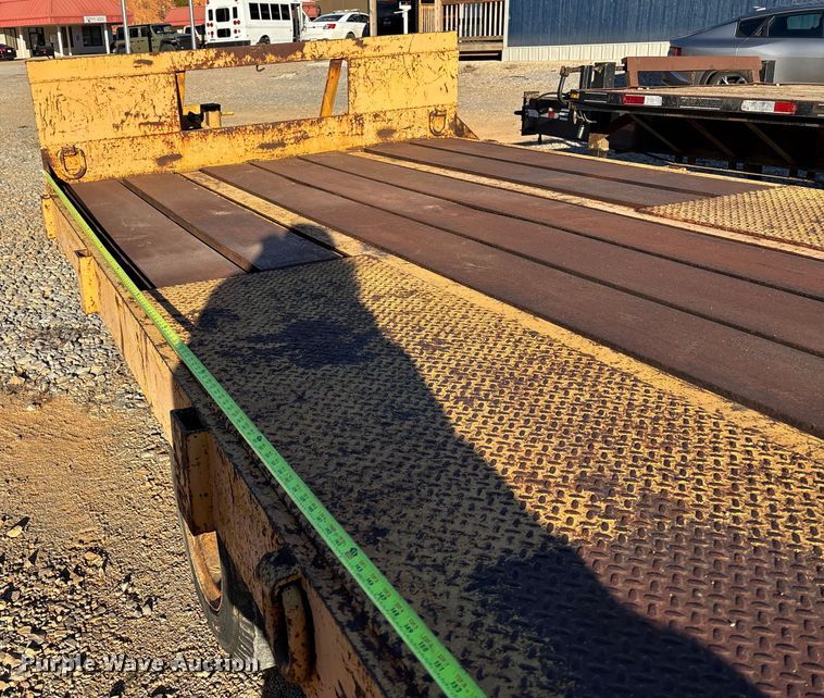 image for item FI1635 1976 Equipment trailer