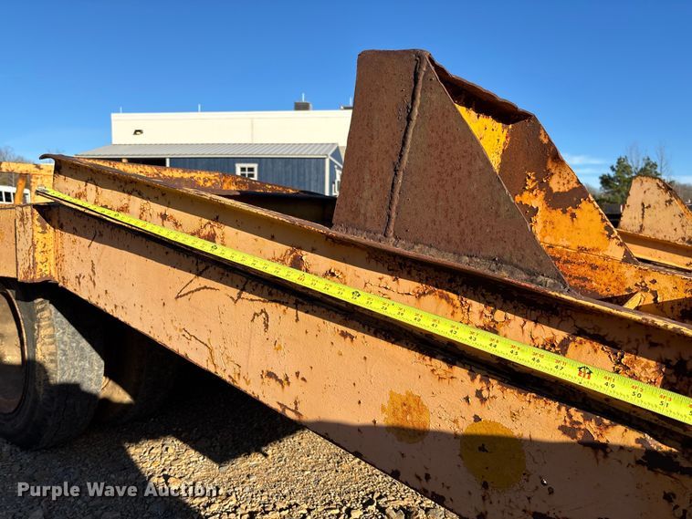 image for item FI1635 1976 Equipment trailer