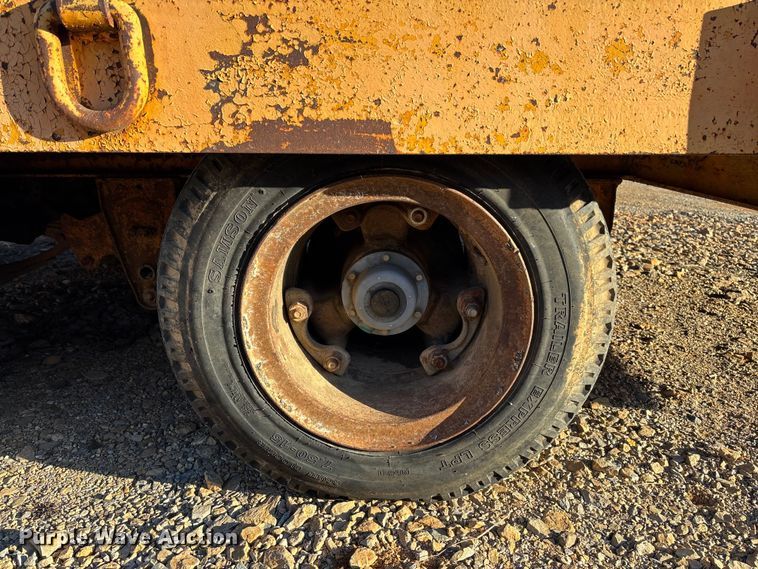 image for item FI1635 1976 Equipment trailer