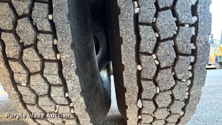 image for item FK0901 2016 IC Bus PB105 school bus