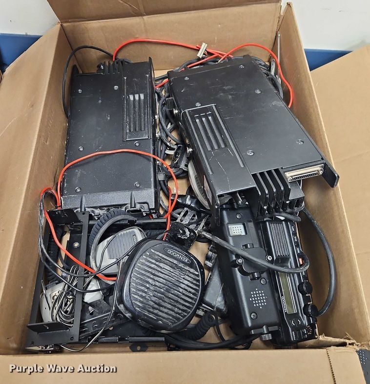 image for item FN5515 Radios