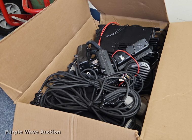 image for item FN5515 Radios