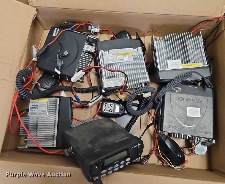 image for item FN5515 Radios