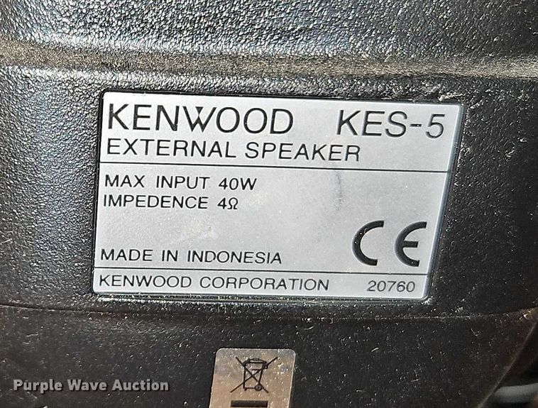 image for item FN5518 Kenwood speakers