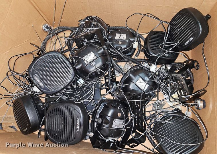 image for item FN5518 Kenwood speakers