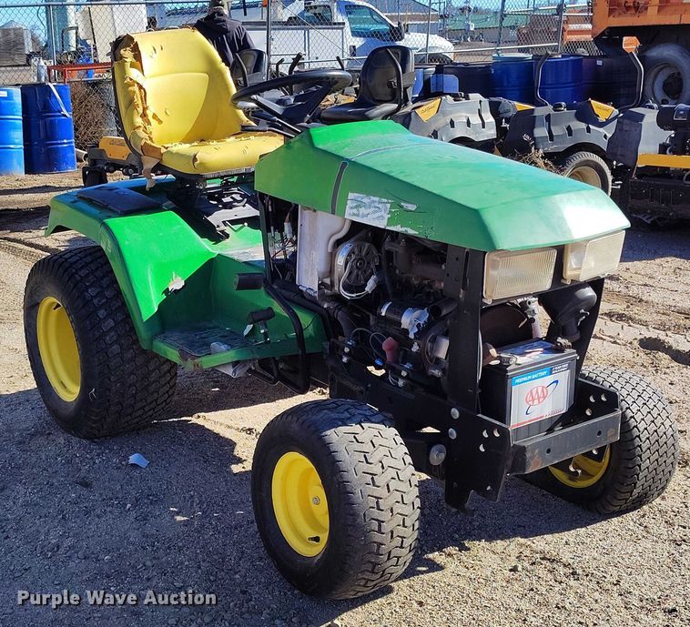 image for item IH9403 John Deere 455 lawn tractor
