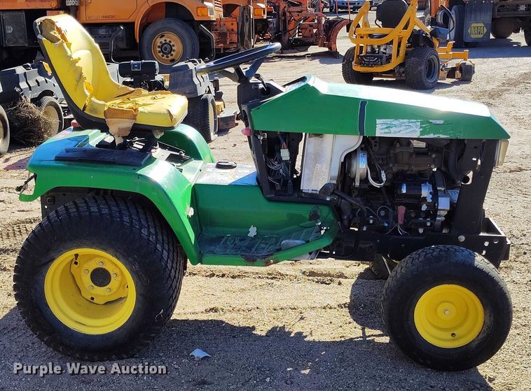 image for item IH9403 John Deere 455 lawn tractor