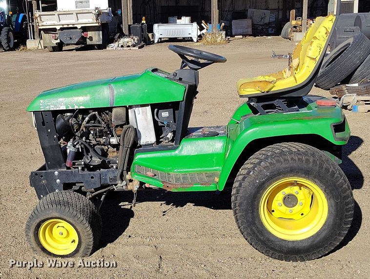 image for item IH9403 John Deere 455 lawn tractor