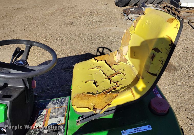 image for item IH9403 John Deere 455 lawn tractor