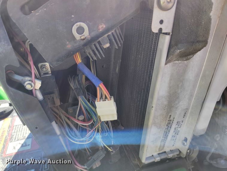 image for item IH9403 John Deere 455 lawn tractor