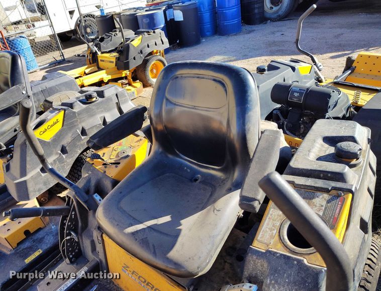 image for item IH9405 (2) Cub Cadet Z Force L ZTR lawn mowers