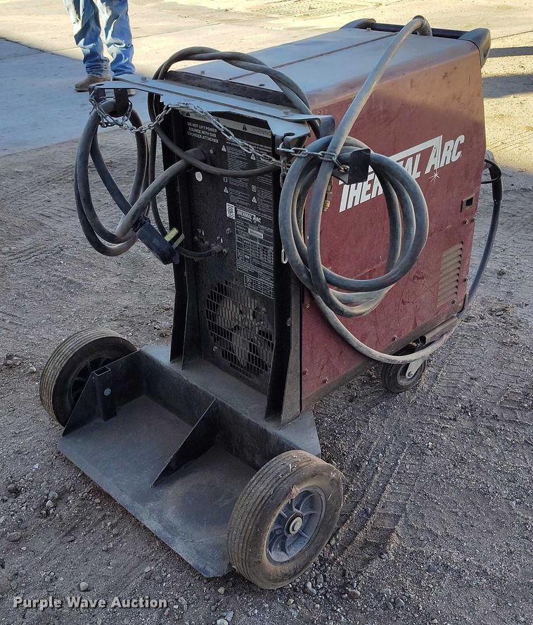 image for item IH9407 Thermal Arc 251 welder