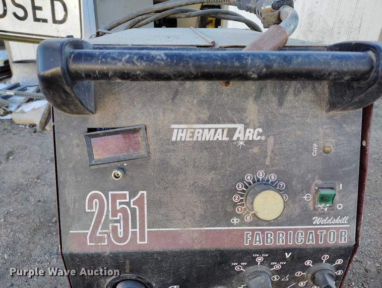 image for item IH9407 Thermal Arc 251 welder